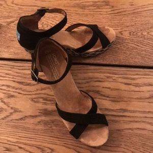 EUC Toms espadrilles size 8.5